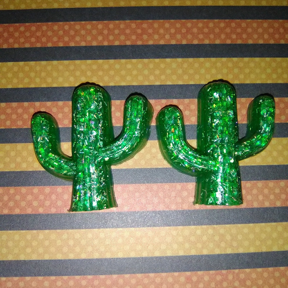 ❤️ Kawaii cactus hair clips